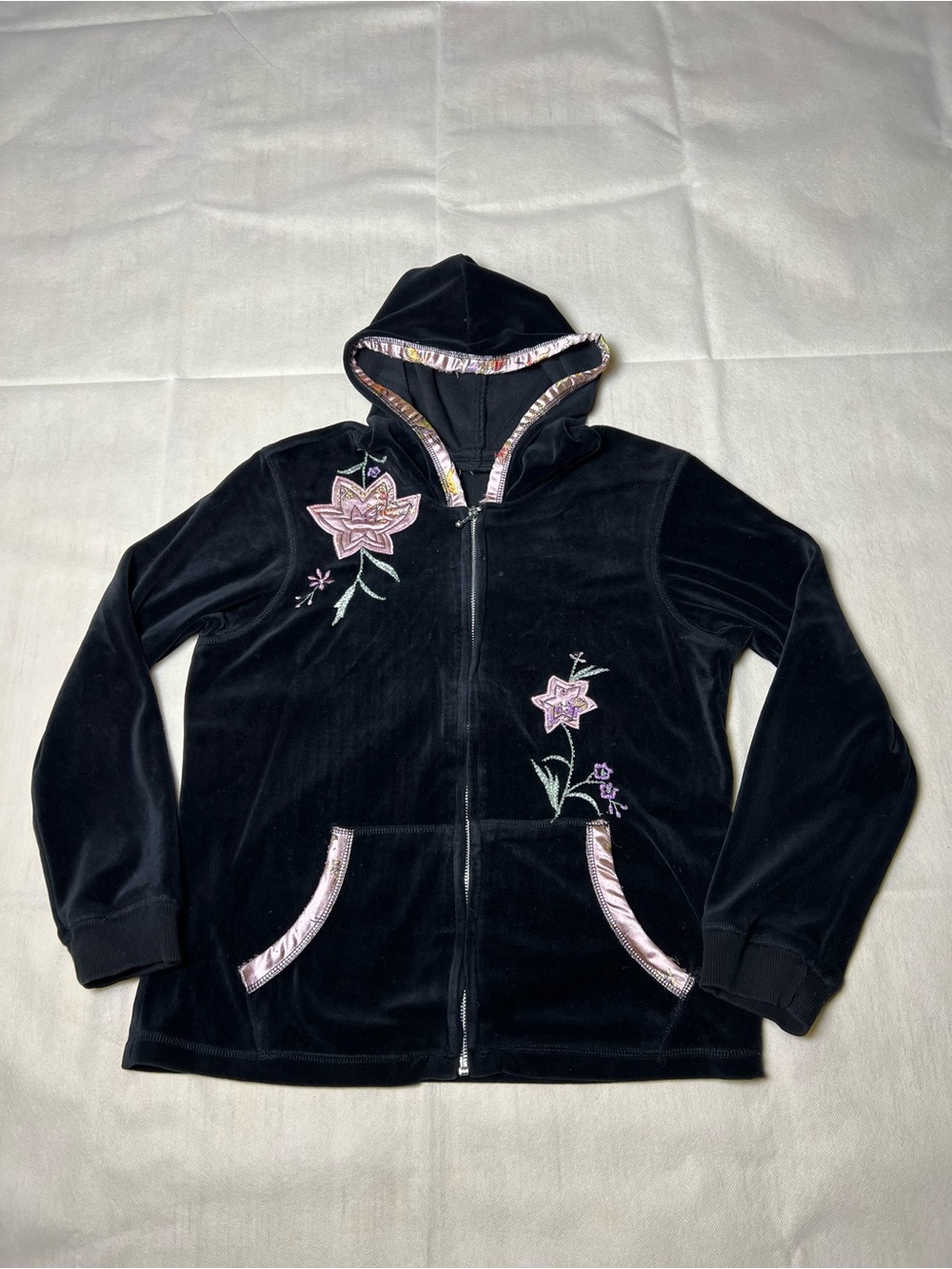 Y2K style Black velvet zip up hoodie with‎ pink floral embroidery